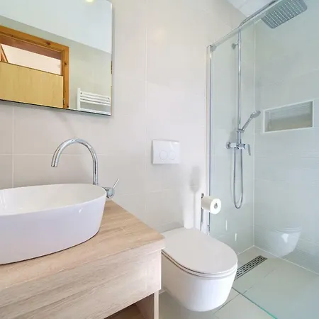 Loncar Apartment